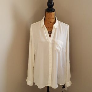 Long sleeve button up blouse like new